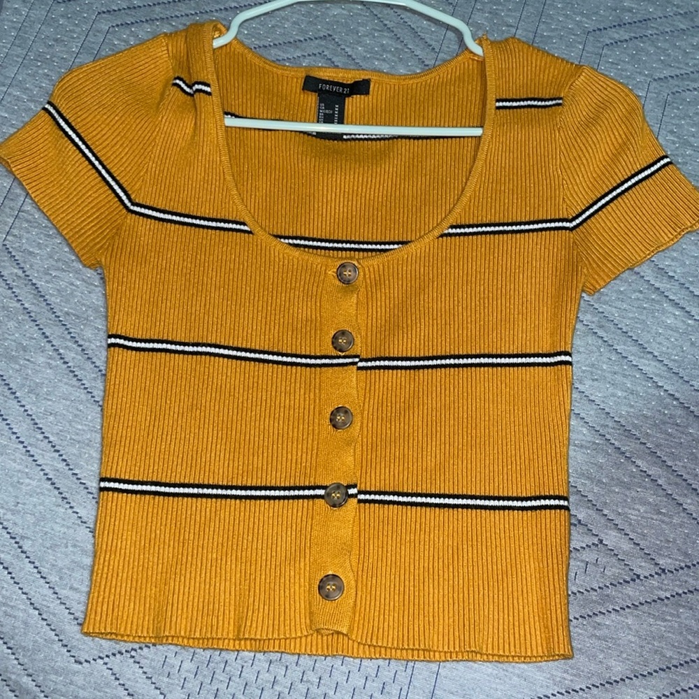 stretchy round neck cropped shirt
